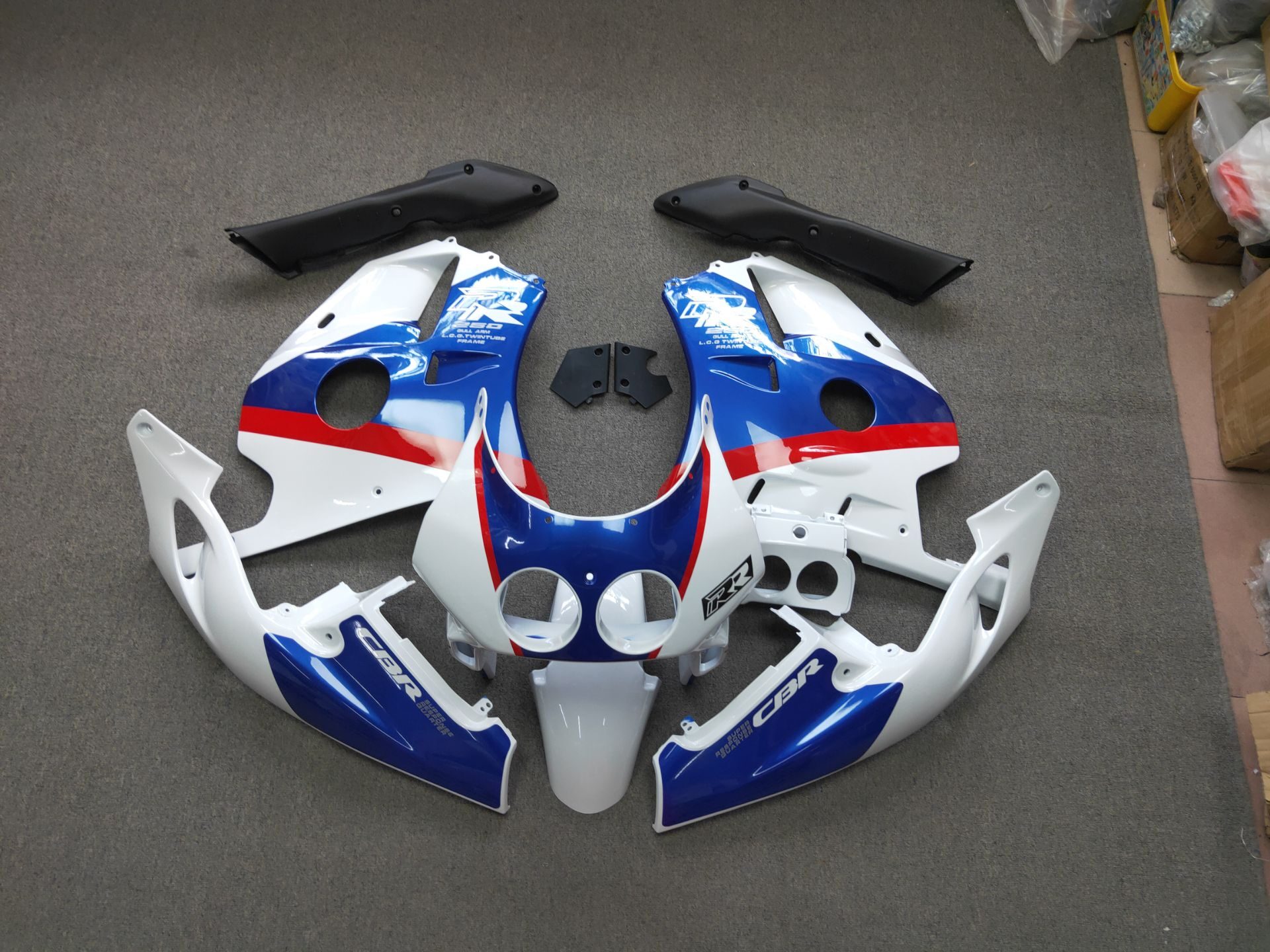FK100232_01
